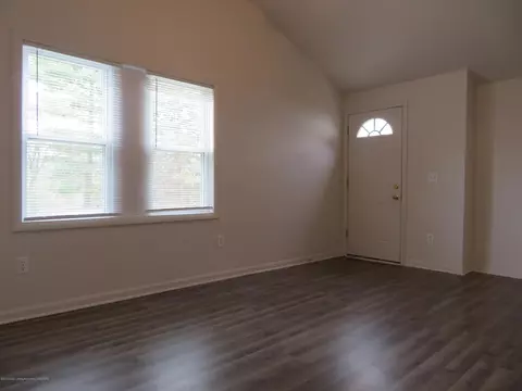 2322 N High St, Lansing, MI 48906 photo 5