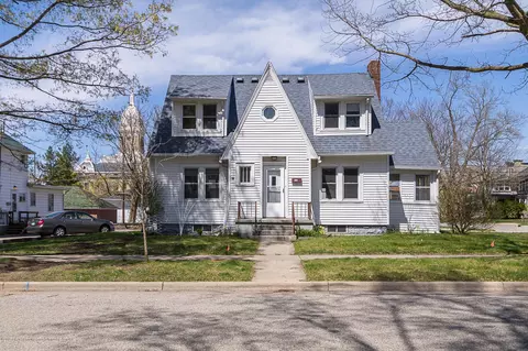 131 E Oak St, Mason, MI 48854 photo 1