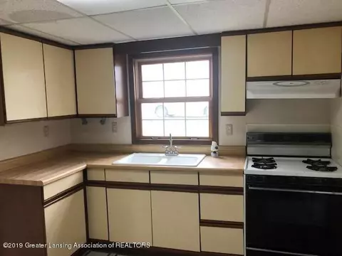 239 E Thomas St, Lansing, MI 48906 photo 4