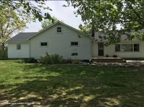 9657 Krepps Rd, Dewitt, MI 48820 photo 1