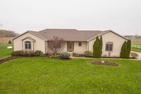 11340 W Howe Rd, Eagle, MI 48822 photo 2
