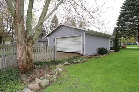 803 Pine St, Dewitt, MI 48820 photo 15