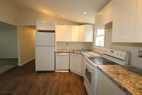 803 Pine St, Dewitt, MI 48820 photo 3