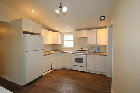 803 Pine St, Dewitt, MI 48820 photo 4