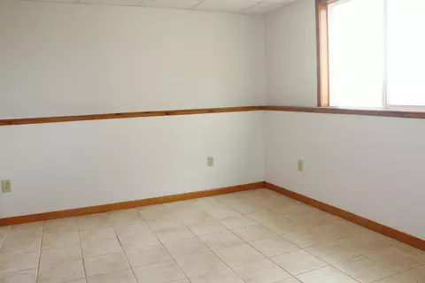 5886 Outer Dr, Bath, MI 48808 photo 10