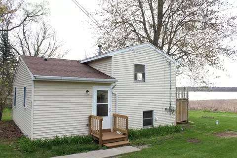 5886 Outer Dr, Bath, MI 48808 photo 1