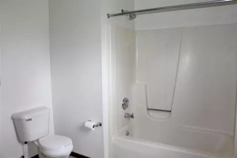 5886 Outer Dr, Bath, MI 48808 photo 8