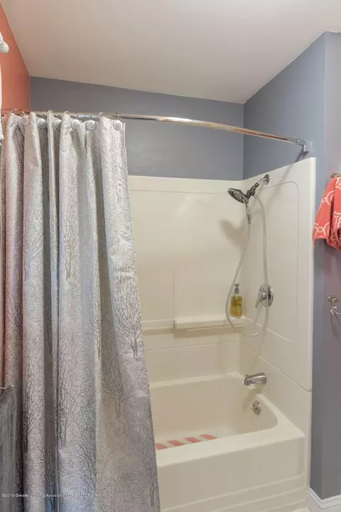 8220 W Howe Rd, Eagle, MI 48822 photo 16