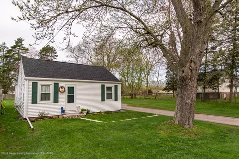 4516 Starr Ave, Lansing, MI 48910 photo 3