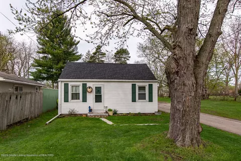 4516 Starr Ave, Lansing, MI 48910 photo 4