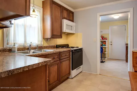 4516 Starr Ave, Lansing, MI 48910 photo 7
