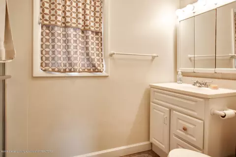 4516 Starr Ave, Lansing, MI 48910 photo 11
