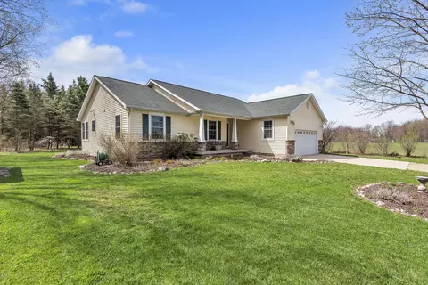 5877 Harper Rd, Holt, MI 48842 photo 2