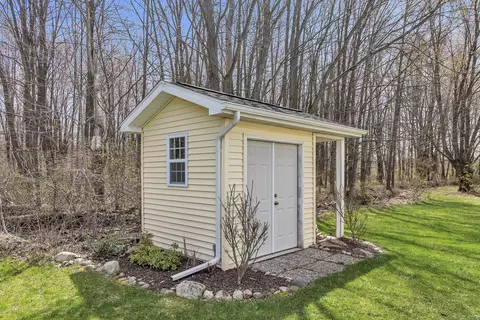 5877 Harper Rd, Holt, MI 48842 photo 25