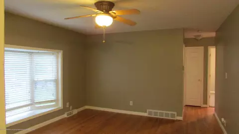 127 Monroe St, Mason, MI 48854 photo 3
