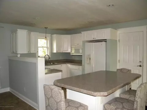2305 Leon Ave, Lansing, MI 48906 photo 5