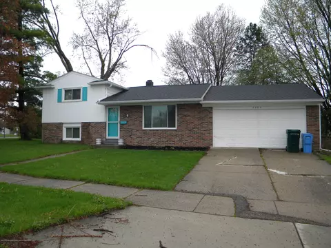 2305 Leon Ave, Lansing, MI 48906 photo 1