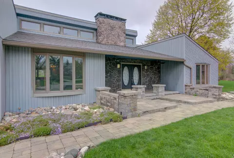 4920 Malpaso, Lansing, MI 48917 photo 2
