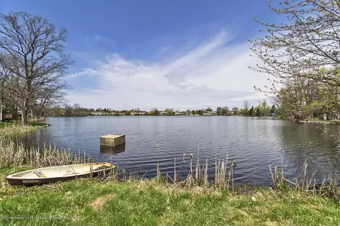 2032 Blue Lac Dr, Haslett, MI 48840 photo 18