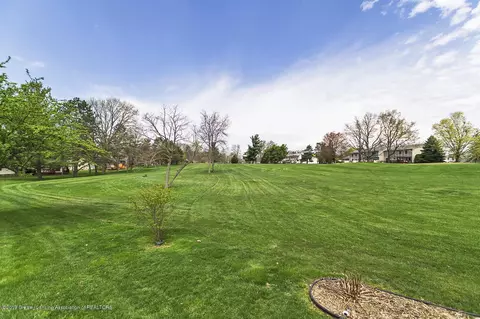 2032 Blue Lac Dr, Haslett, MI 48840 photo 16