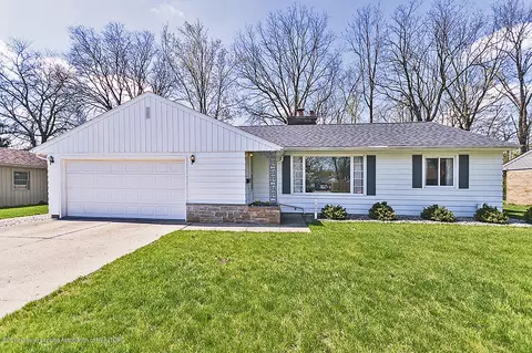 1207 Devonshire Ct, Owosso, MI 48867 photo 1