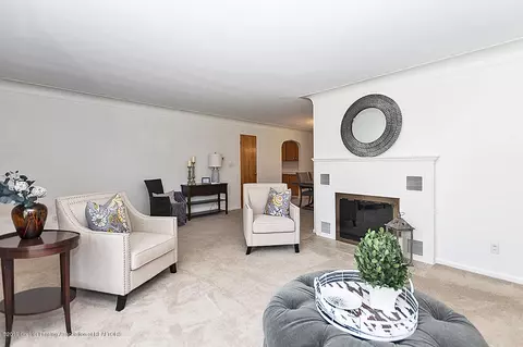 1207 Devonshire Ct, Owosso, MI 48867 photo 5