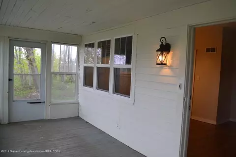 213 N Hemlock Rd, Hemlock, MI 48626 photo 2