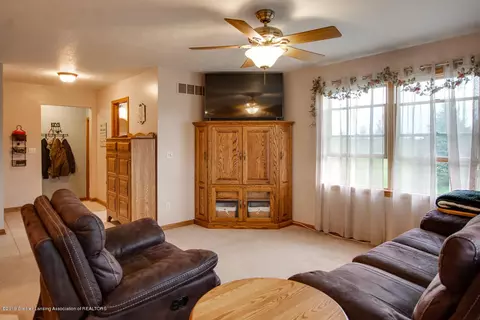 10777 W Cutler Rd, Eagle, MI 48822 photo 19