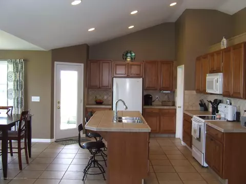 14575 S Jones Rd, Eagle, MI 48822 photo 9
