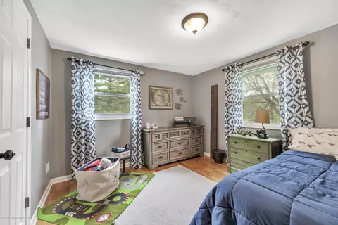 4237 Whitby Ln, Bath, MI 48808 photo 24
