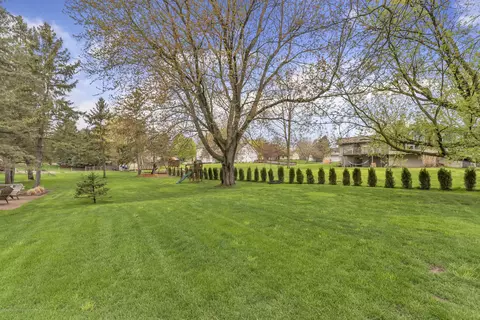 4237 Whitby Ln, Bath, MI 48808 photo 32
