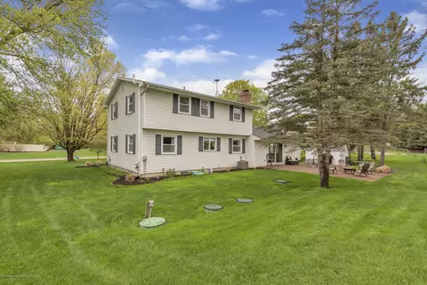 4237 Whitby Ln, Bath, MI 48808 photo 31