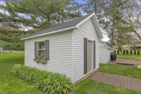 4237 Whitby Ln, Bath, MI 48808 photo 29
