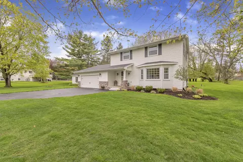 4237 Whitby Ln, Bath, MI 48808 photo 3