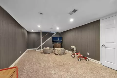 4237 Whitby Ln, Bath, MI 48808 photo 30