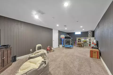 4237 Whitby Ln, Bath, MI 48808 photo 28
