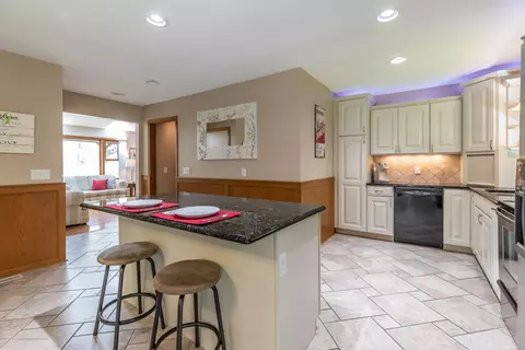 809 Birchwood, Dewitt, MI 48820 photo 3