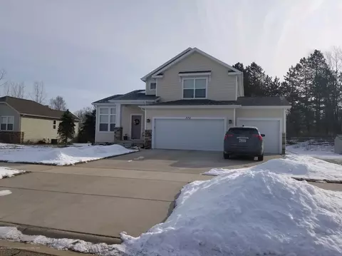 372 N Clearwater Dr, Perry, MI 48872 photo 1