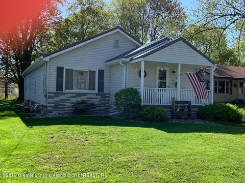 320 N Jeffery Ave, Ithaca, MI 48847 photo 2