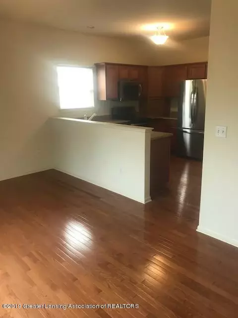 2185 Knotty Pine Trl, Howell, MI 48855 photo 3