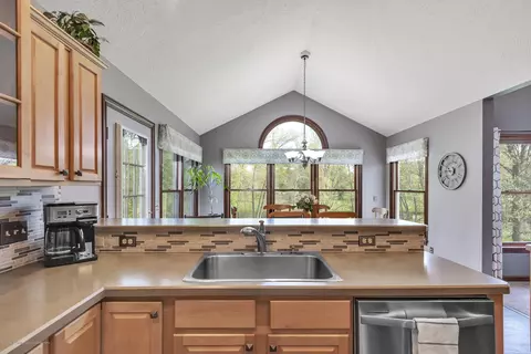 504 W Dill Dr, Dewitt, MI 48820 photo 15