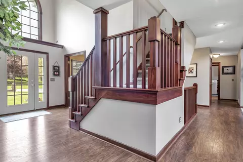 504 W Dill Dr, Dewitt, MI 48820 photo 5