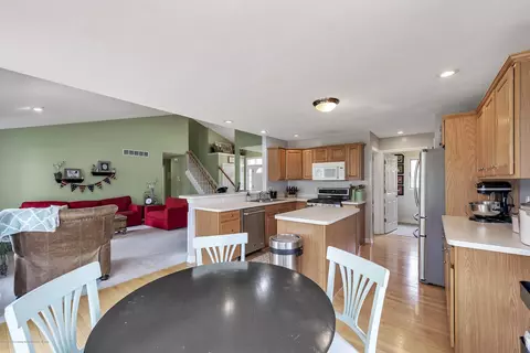 2209 Cedar Bnd, Holt, MI 48842 photo 17