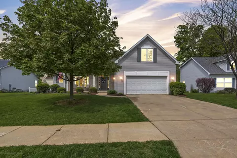 2209 Cedar Bnd, Holt, MI 48842 photo 1