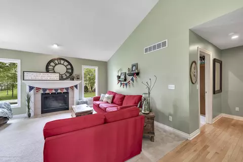 2209 Cedar Bnd, Holt, MI 48842 photo 10