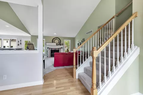 2209 Cedar Bnd, Holt, MI 48842 photo 9