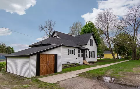 124 E Polly St, Perry, MI 48872 photo 8