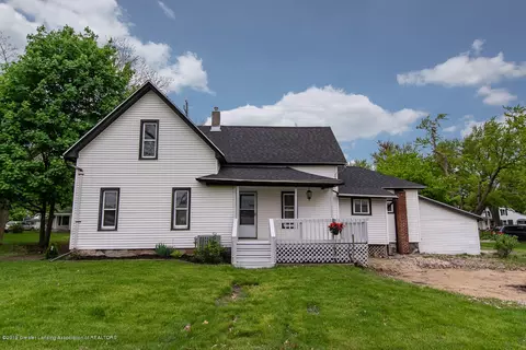 124 E Polly St, Perry, MI 48872 photo 3