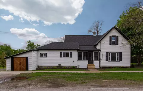 124 E Polly St, Perry, MI 48872 photo 9