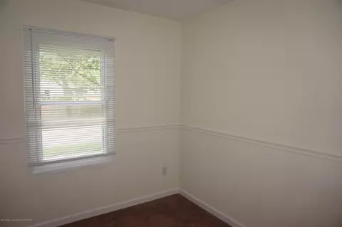 500 Sprucewood Ave, Lansing, MI 48910 photo 8